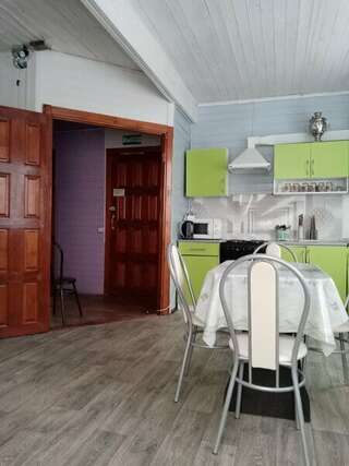 Гостиница Фаворит Тула Двухместный номер с 1 кроватью с общей душевой и туалетом-8